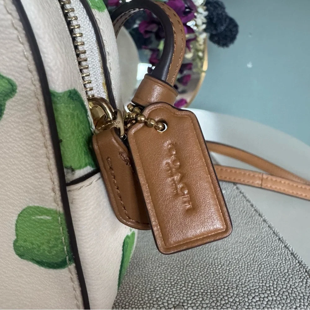 Coach White and Green Lime Crossbody Camera Style Bag - Picture 4 of 16